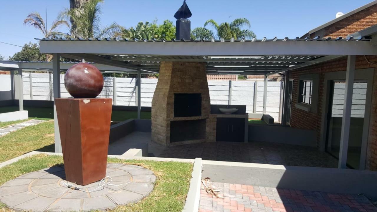 Savannah Guest House Polokwane Exterior foto